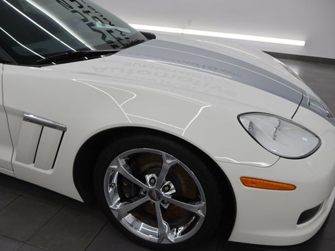 Used 2013 Chevrolet Corvette Grand Sport w/ 4LT Preferred Equipment Group RWD image 19