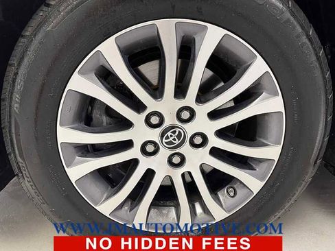 Used 2020 Toyota Sienna XLE FWD image 9