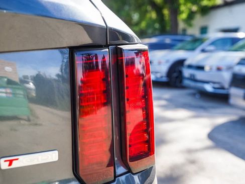 Used 2021 Kia Sorento EX image 11