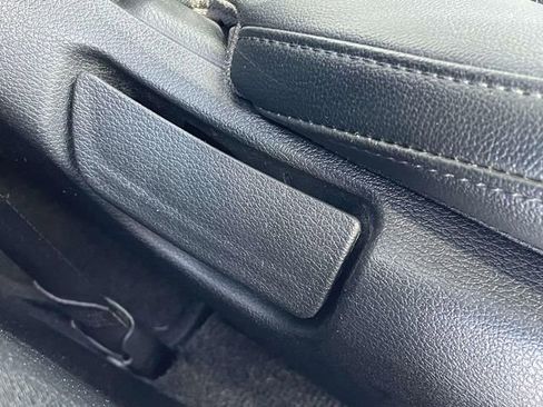 Used 2023 Kia Sportage EX image 18