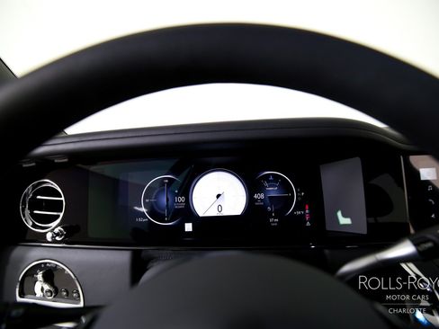 Used 2026 Rolls-Royce Cullinan AWD/4WD image 14