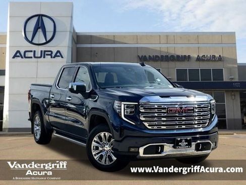 Used 2022 GMC Sierra 1500 Denali w/ Technology Package AWD/4WD image 1