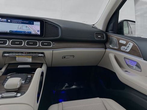 New 2026 Mercedes-Benz GLS 450 4MATIC image 24