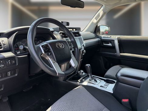 Used 2021 Toyota 4Runner SR5 AWD/4WD image 12