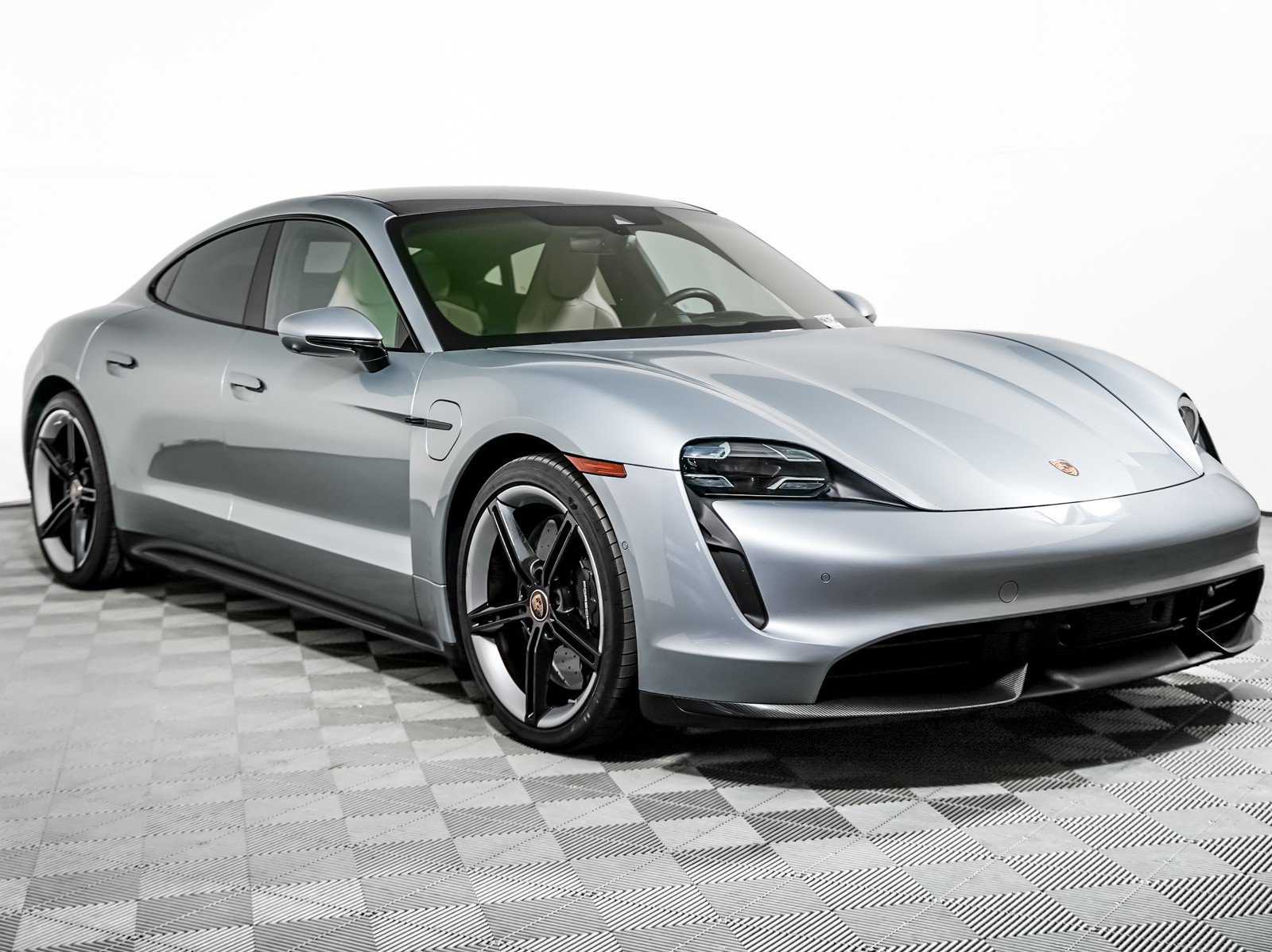 Certified 2020 Porsche Taycan Turbo S AWD/4WD image 8
