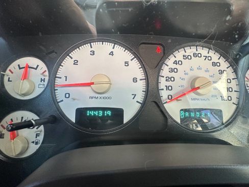 Used 2005 Dodge Ram 1500 Truck SLT image 17