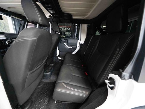 Used 2016 Jeep Wrangler Unlimited Sahara w/ Trailer Tow Group image 22