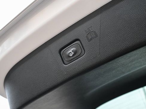 Used 2024 Ford Edge SEL w/ Convenience Package image 18