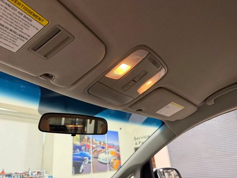 Used 2016 Kia Sedona LX FWD image 41