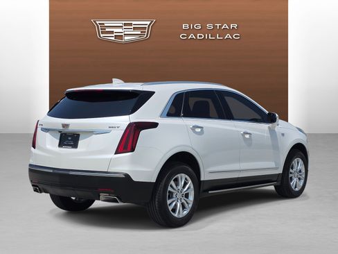 Certified 2025 Cadillac XT5 Luxury w/ LPO, Floor Liner Package FWD image 5