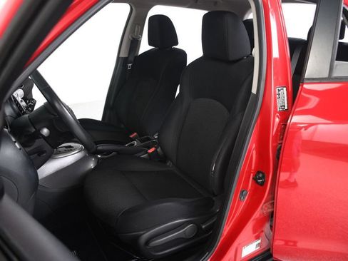 Used 2014 Nissan Juke S FWD image 29