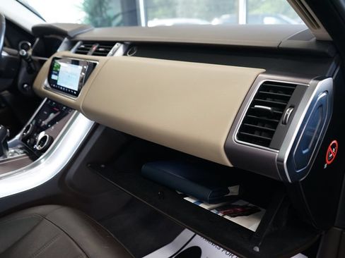 Used 2019 Land Rover Range Rover Sport HSE AWD/4WD image 48