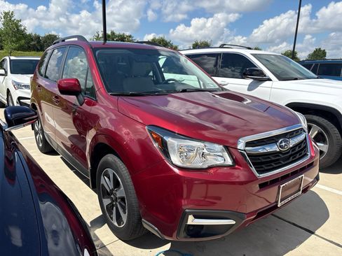 Used 2018 Subaru Forester 2.5i Premium w/ Protection Package #1 AWD/4WD image 3
