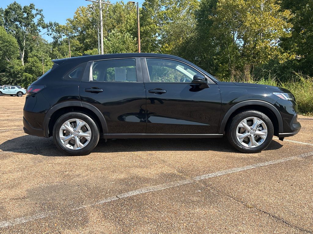 Used 2024 Honda HR-V LX image 3