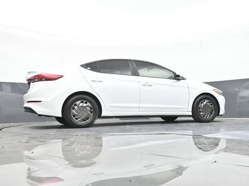 Used 2018 Hyundai Elantra SE FWD image 46