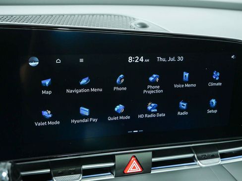 Used 2024 Hyundai Elantra SEL FWD image 13