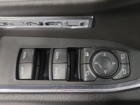 Used 2022 GMC Sierra 1500 Denali image 31