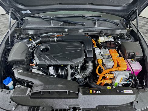 Used 2025 Hyundai Sonata SEL FWD image 35