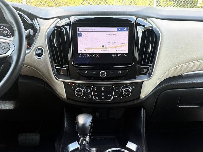 Used 2023 Chevrolet Traverse Premier FWD image 45