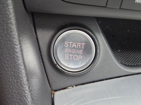 Used 2018 Audi Q3 2.0T Premium image 26