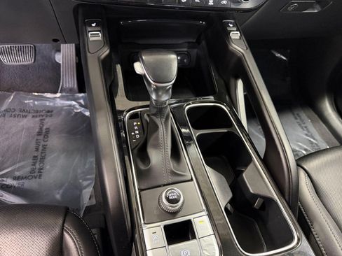 Used 2025 Kia Telluride S FWD image 16