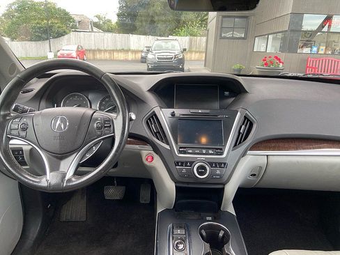 Used 2017 Acura MDX w/ Technology Package AWD/4WD image 6