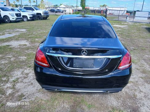 Used 2018 Mercedes-Benz C 300 Sedan w/ Premium Package image 4