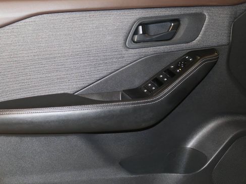 Used 2021 Nissan Rogue S FWD image 64