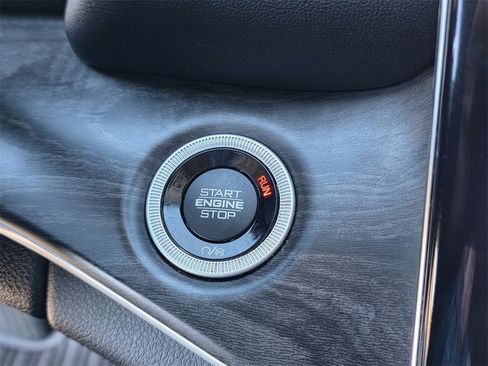 Used 2023 Jeep Grand Cherokee Limited image 21