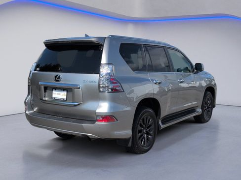 Used 2020 Lexus GX 460 Premium w/ Premium Package AWD/4WD image 3