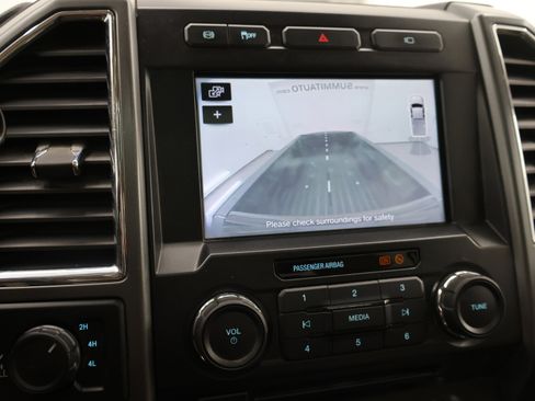 Used 2018 Ford F250 XLT w/ XLT Premium Package AWD/4WD image 21