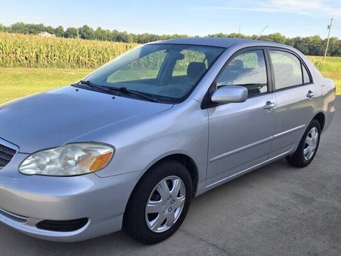 Used 2006 Toyota Corolla LE FWD image 2