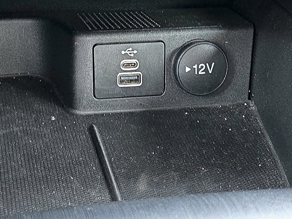 Used 2025 Ford Escape Active AWD/4WD image 21