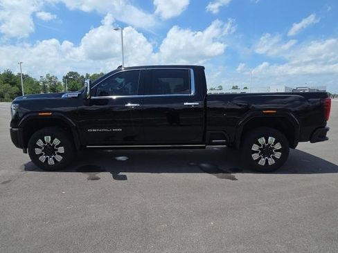Used 2024 GMC Sierra 2500 Denali w/ Denali Reserve Package AWD/4WD image 13
