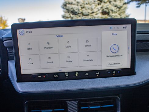 Used 2025 Ford Maverick XLT w/ Equipment Group 302A AWD/4WD image 43