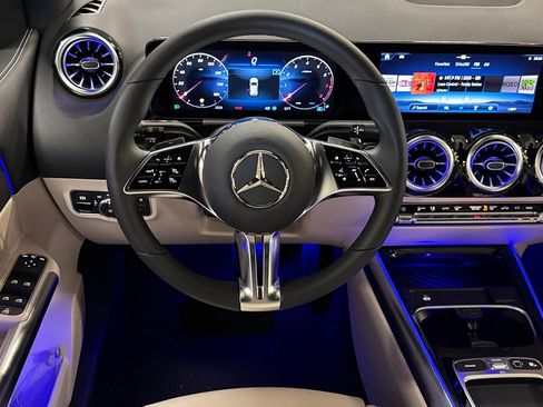 New 2025 Mercedes-Benz GLA 250 image 17