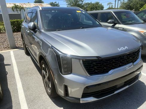 Certified 2025 Kia Sorento SX Prestige AWD/4WD image 3