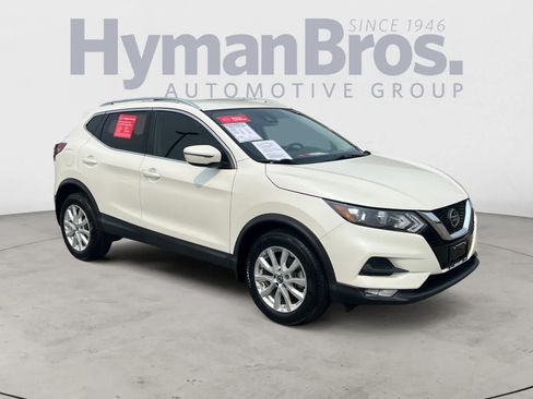 Used 2022 Nissan Rogue Sport SV FWD image 1