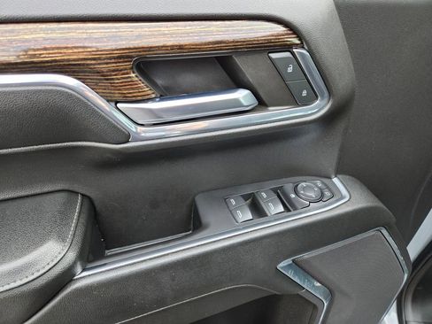 Used 2024 GMC Sierra 1500 SLE image 17