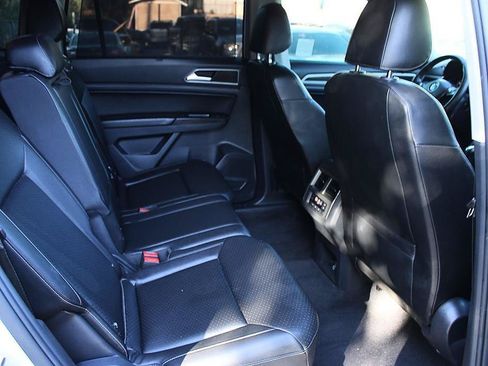 Used 2019 Volkswagen Atlas SE FWD image 16