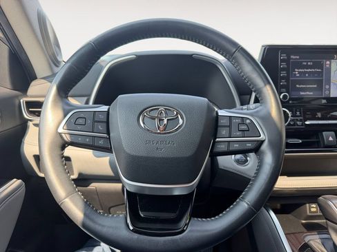 Used 2022 Toyota Highlander Limited AWD/4WD image 13