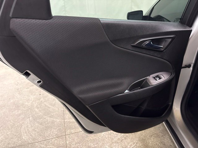 Used 2022 Chevrolet Malibu LT FWD image 16