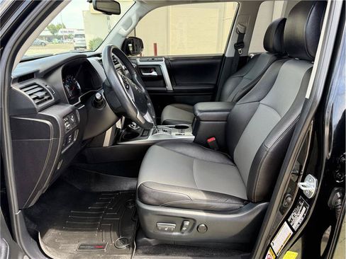 Used 2018 Toyota 4Runner SR5 Premium AWD/4WD image 10