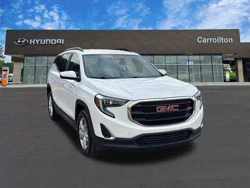 Used 2021 GMC Terrain SLE w/ Driver Convenience Package image 3