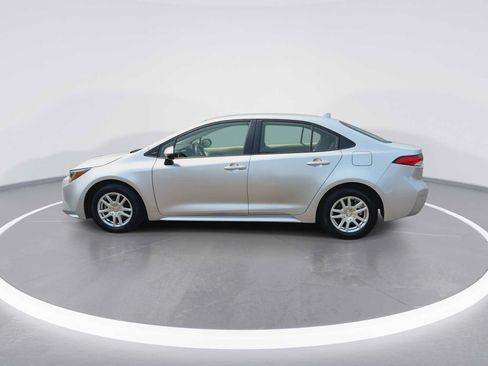 Certified 2022 Toyota Corolla LE FWD image 5