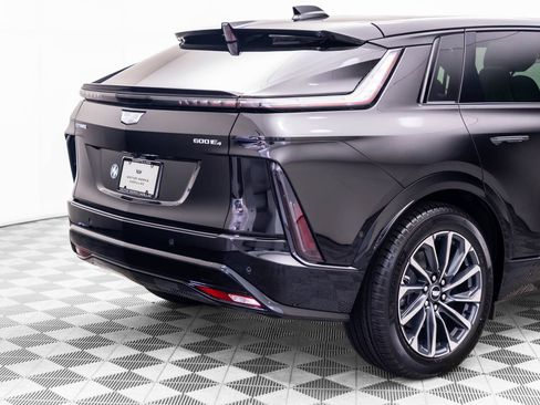 New 2026 Cadillac Lyriq Sport w/ LPO, Floor Liner Package AWD/4WD image 33