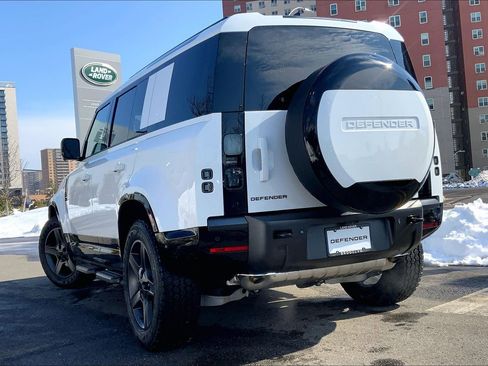 New 2026 Land Rover Defender 110 X-Dynamic SE image 12