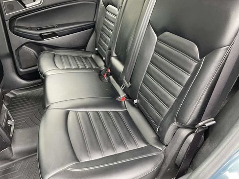 Used 2019 Ford Edge SEL w/ Equipment Group 201A AWD/4WD image 16