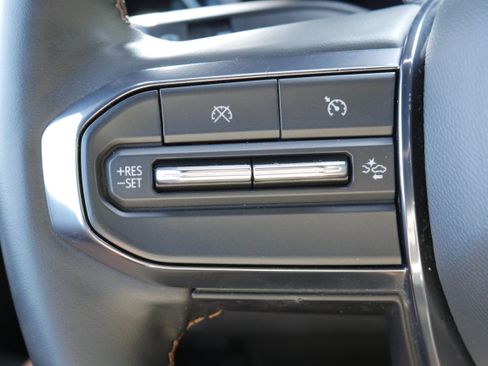 Used 2025 GMC Canyon AT4 w/ Nightfall Edition AWD/4WD image 24