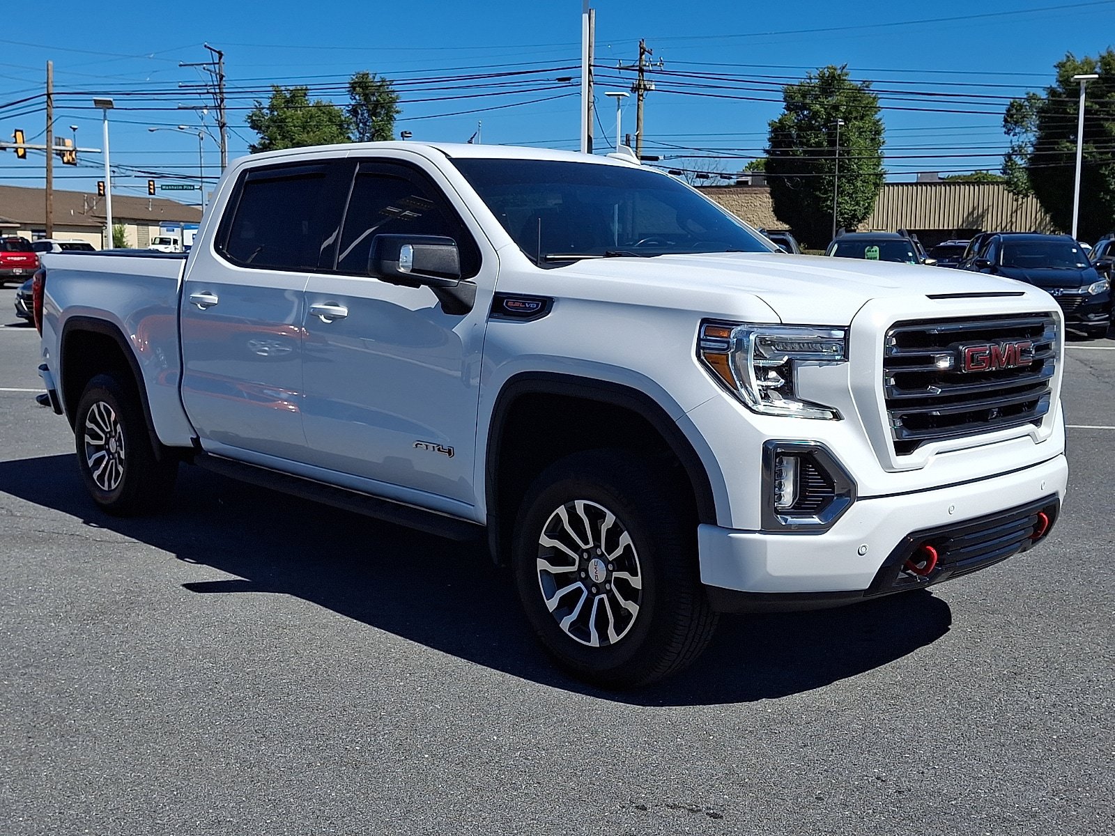 Used 2021 GMC Sierra 1500 AT4 w/ AT4 Premium Package AWD/4WD image 3